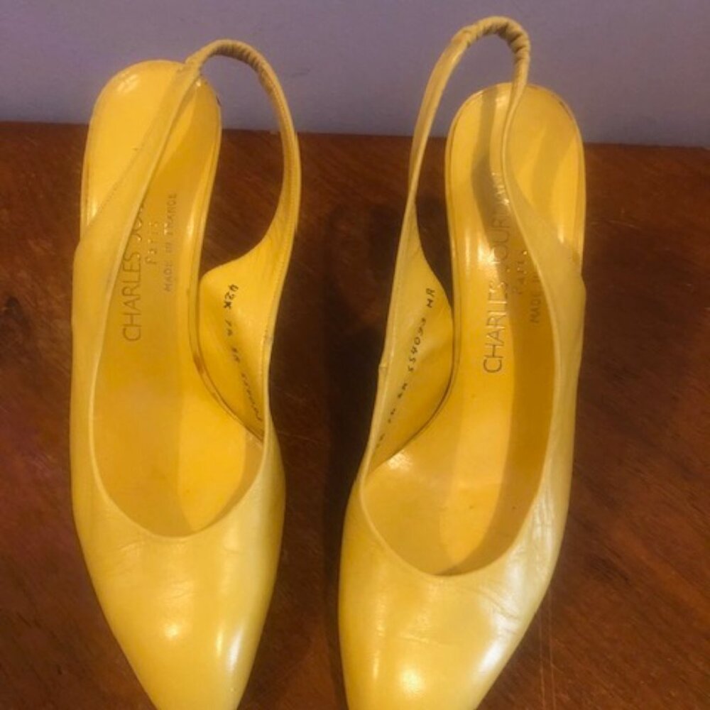 VIntage 90's Charles Jourdan Slingback Pumps